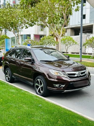 BYD S7 (Compact SUV) Year-2017.1 year Passing & insura till March-2026