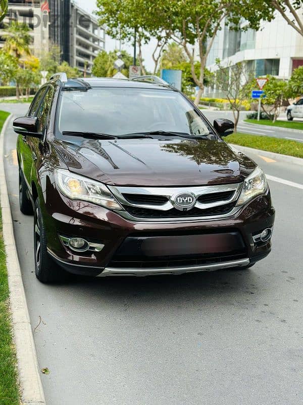 BYD S7 (Compact SUV) Year-2017.1 year Passing & insura till March-2026 12