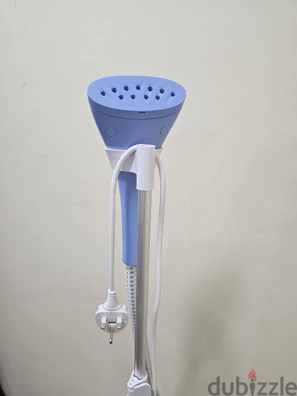 Philips 1000 Series Garment Steamer 0