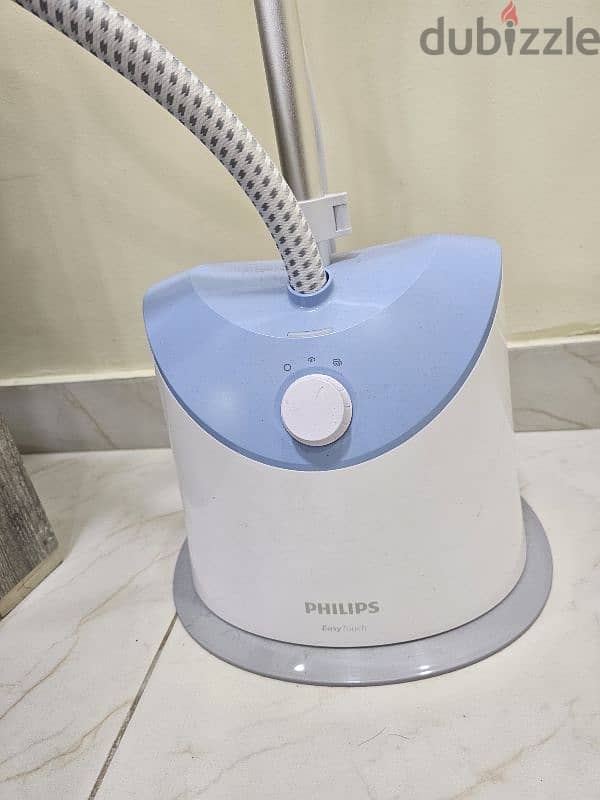 Philips 1000 Series Garment Steamer 2