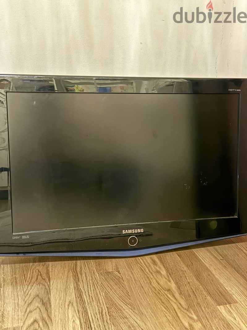 Samsung Tv 32 ench 1