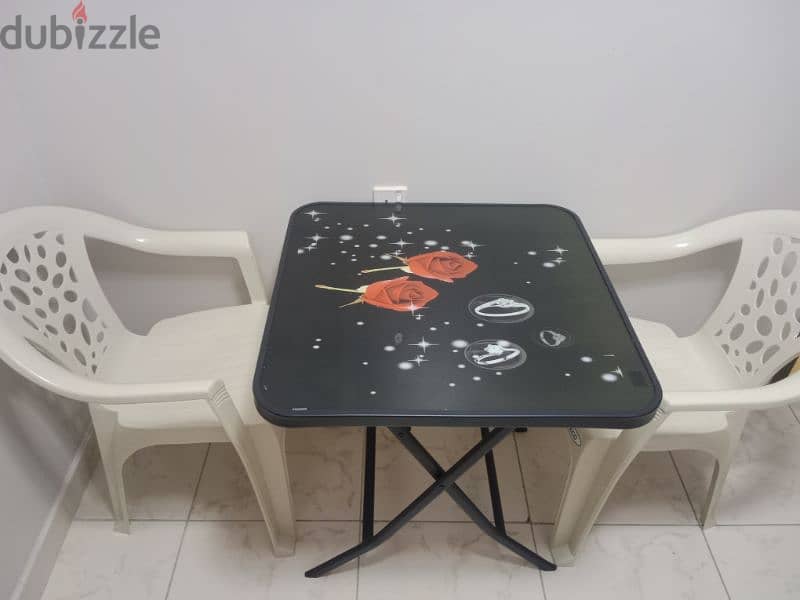 Foldable table with chairs 0