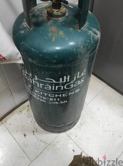 Bahrain Gas Cylinder with Regulator & Hose  (Good Condition)