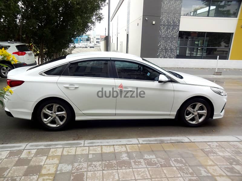 Hyundai Sonata Limited Bahrain Agency Car Well Maintained For Sale! 4