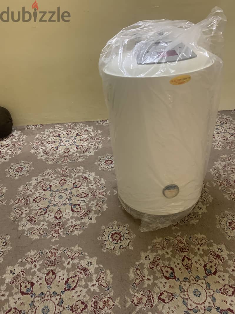 AQUAHOT WATER HEATER 1