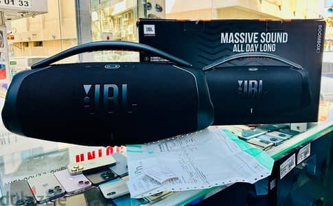 JBL BOOMBOX 3 With original bill 210 bd only 110 days ues full warran