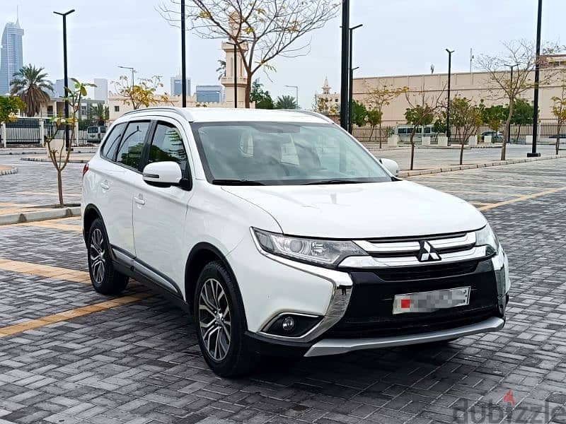 Mitsubishi Outlander 2016 2.4L 4WD MID Option 7 Seater SUV FOR Sale 0