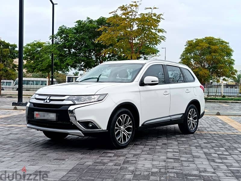 Mitsubishi Outlander 2016 2.4L 4WD MID Option 7 Seater SUV FOR Sale 4