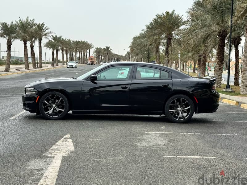 Dodge Charger SXT 2017 Black 2