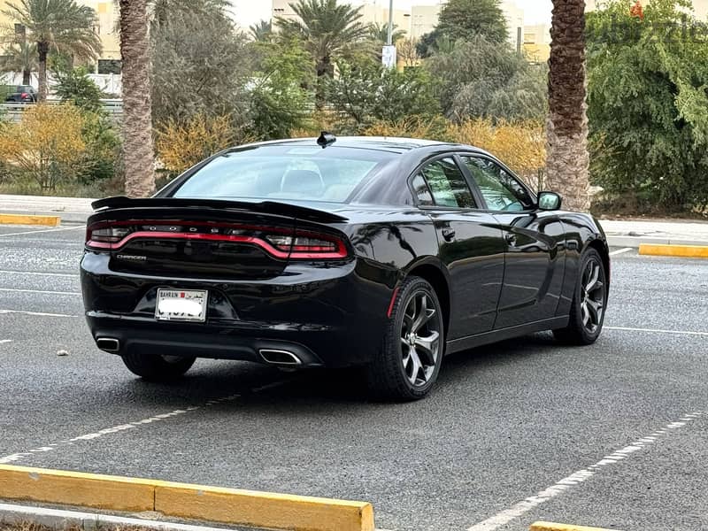 Dodge Charger SXT 2017 Black 7