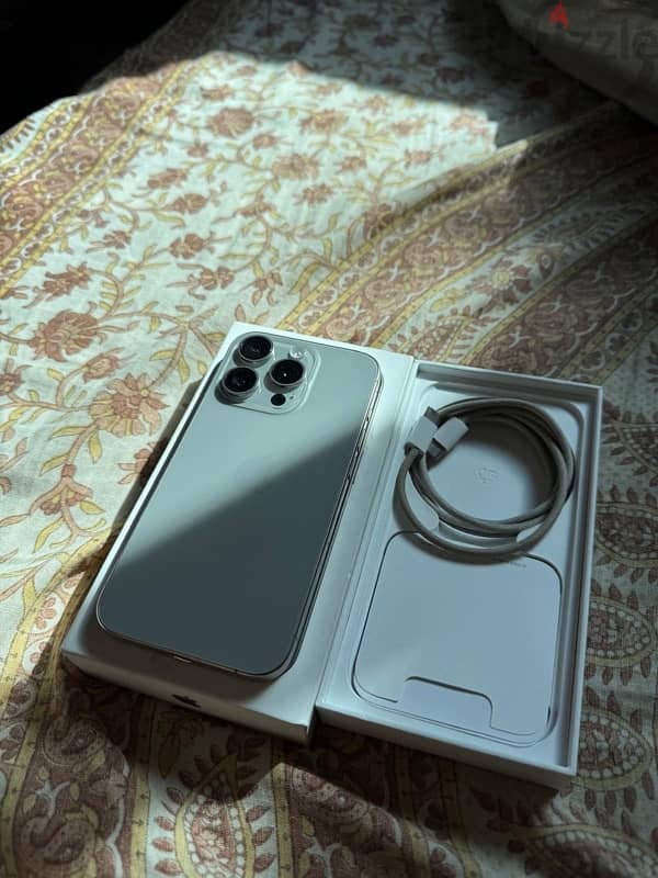 iPhone 15 Pro 256gb for sale (Natural Titanium colour) 3