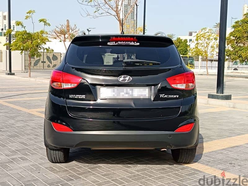 Hyundai Tucson 2013 FULL OPTION SINGLE OWNED GOOD CONDITION FOR SALE 3