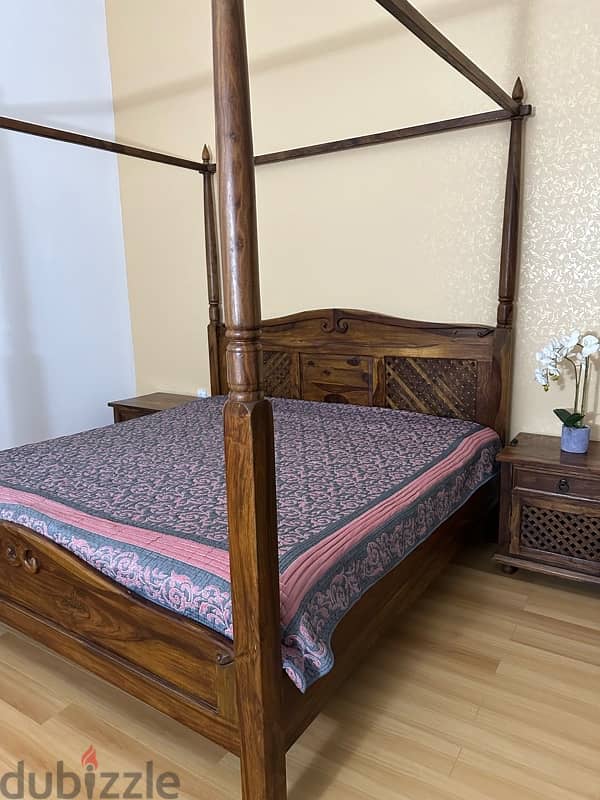 Marina bed with two night stands 5