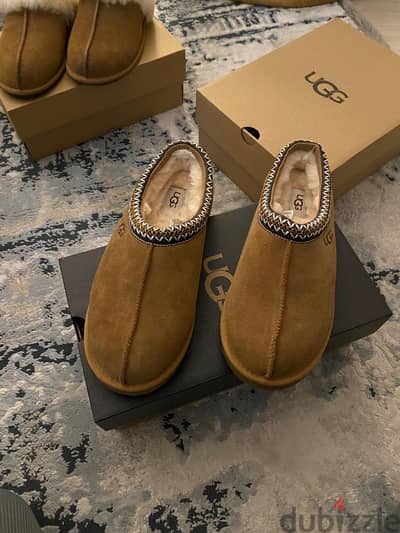 UGG Tasman Slipper “Chestnut” (MALE - Size 8)