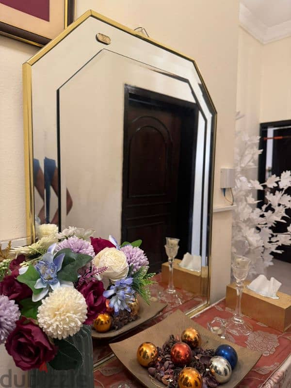 Only mirror for  Sale for5bd 1