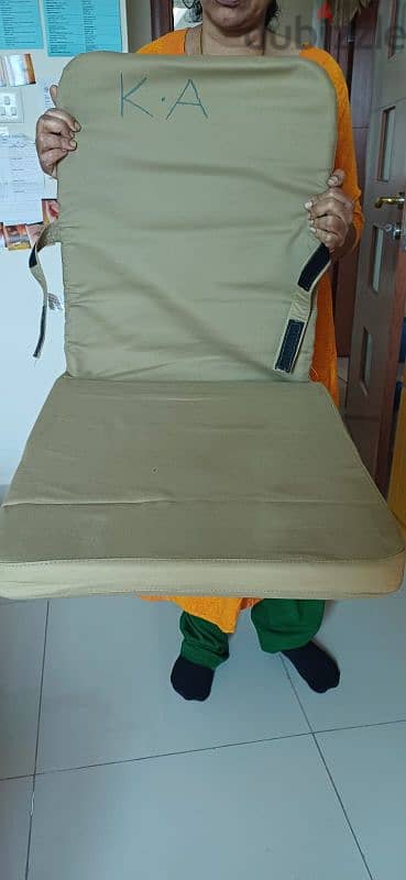 Meditation chair with custom bag 4