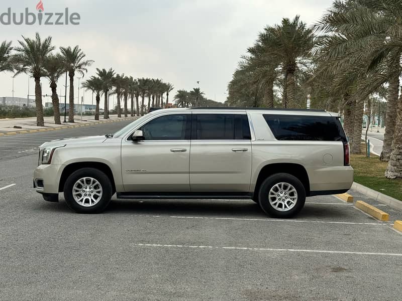 GMC Yukon XL 2015 Gold 3