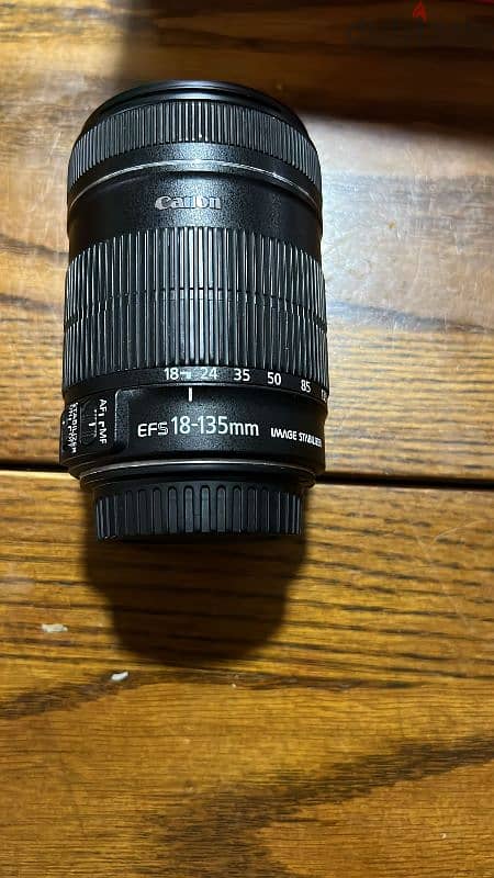 Canon EF-S 18-135mm f/3.5-5.6 IS Zoom Lens 1