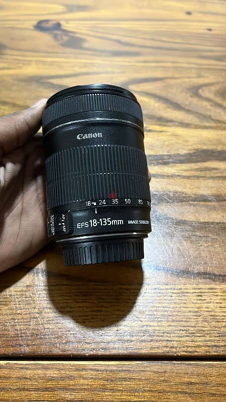 Canon EF-S 18-135mm f/3.5-5.6 IS Zoom Lens 3