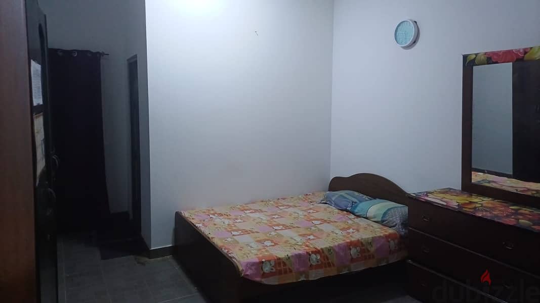 Furnished room for single working lady. 4