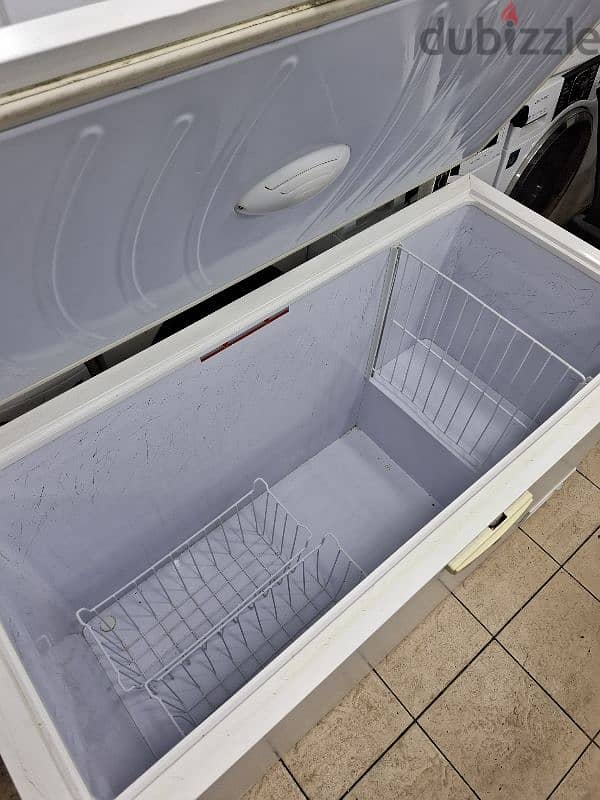 peral  Deep Freezer  Still GOOD Condition 4