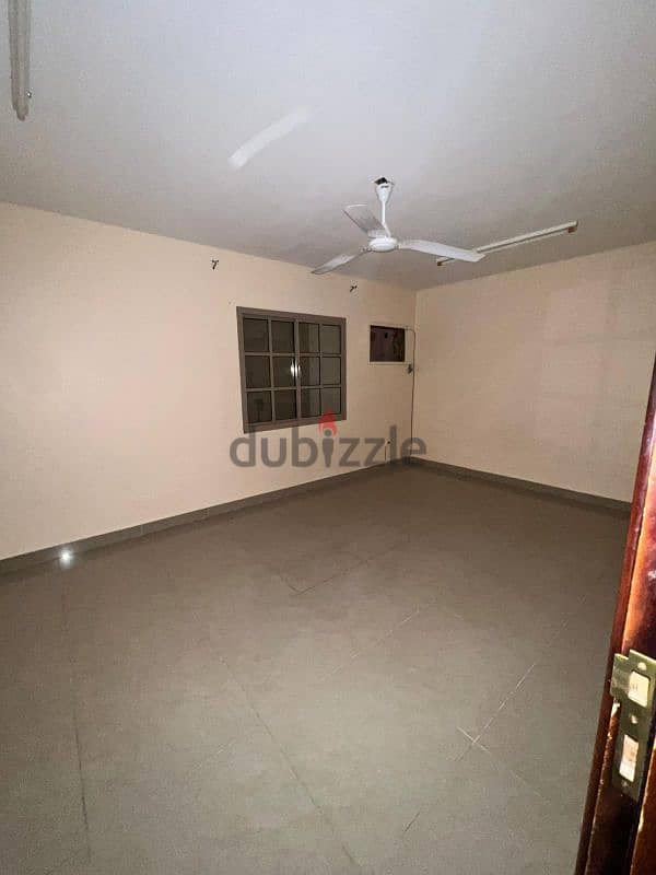 an apartment for rent in riffa bu kuarak near lulu haypermarket 180bd 4