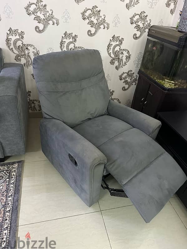 sofa+tv unit+dressing table+recliner 1