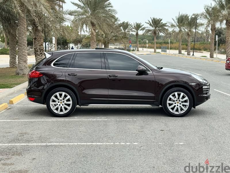 Porsche Cayenne 2014 brown 2