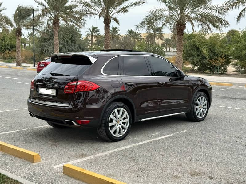 Porsche Cayenne 2014 brown 7