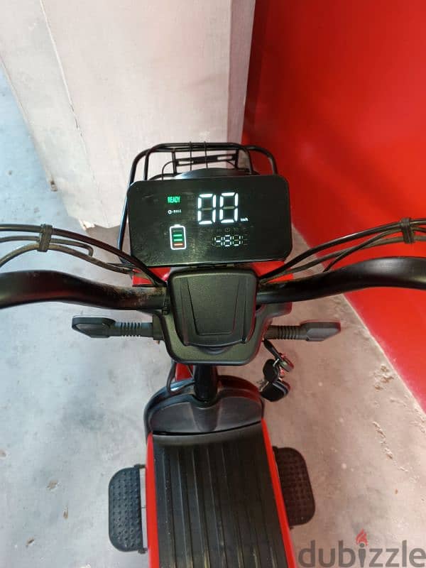 E Bikes E Scooters urgent sale good condition working 10/09 1