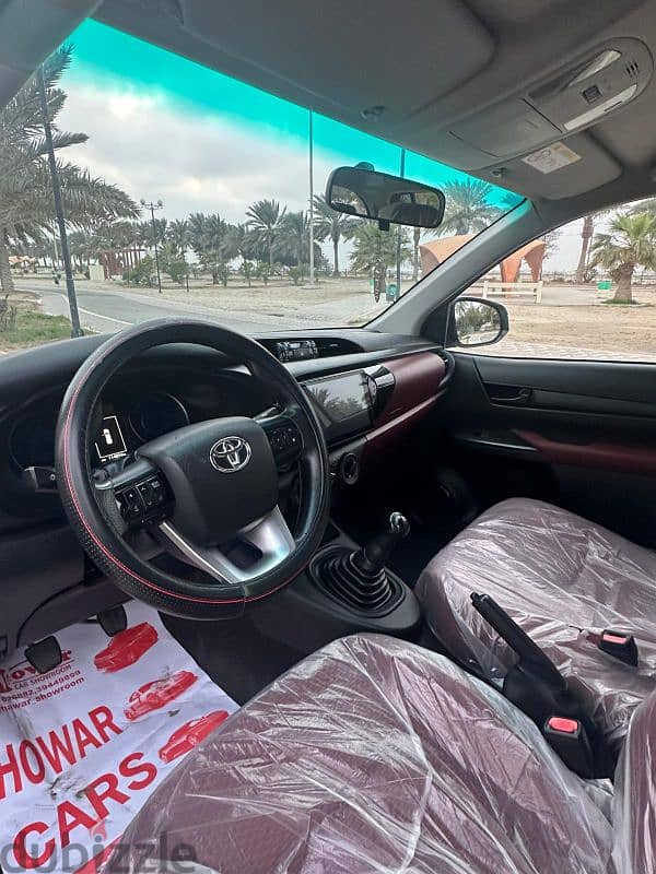 2018 model Toyota Hilux 2.7 1