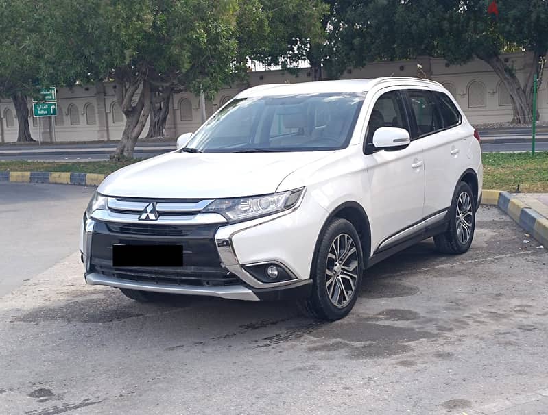 Mitsubishi Outlander 2016 7 SEATER SUV 2