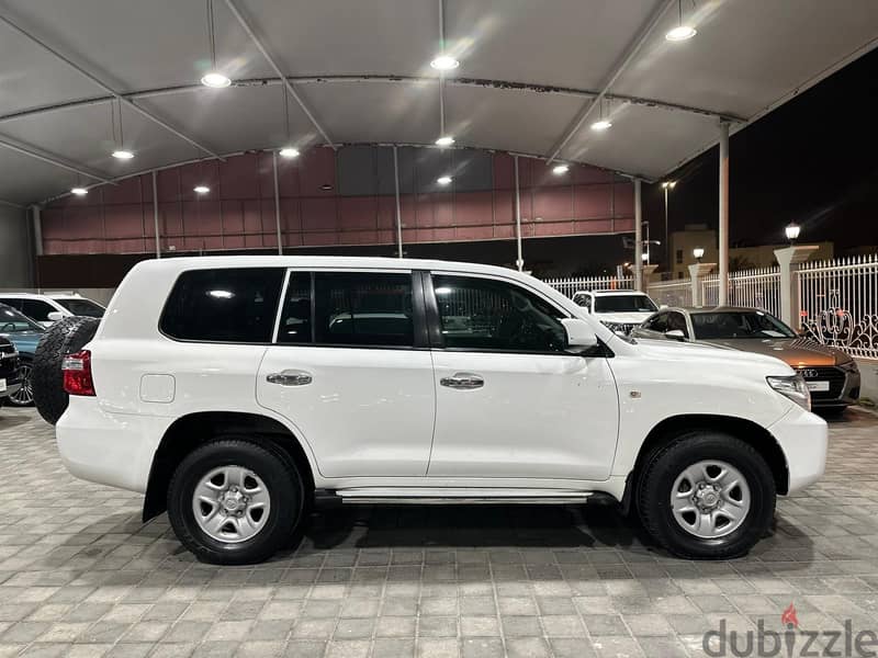 Toyota Land Cruiser G 2011 10