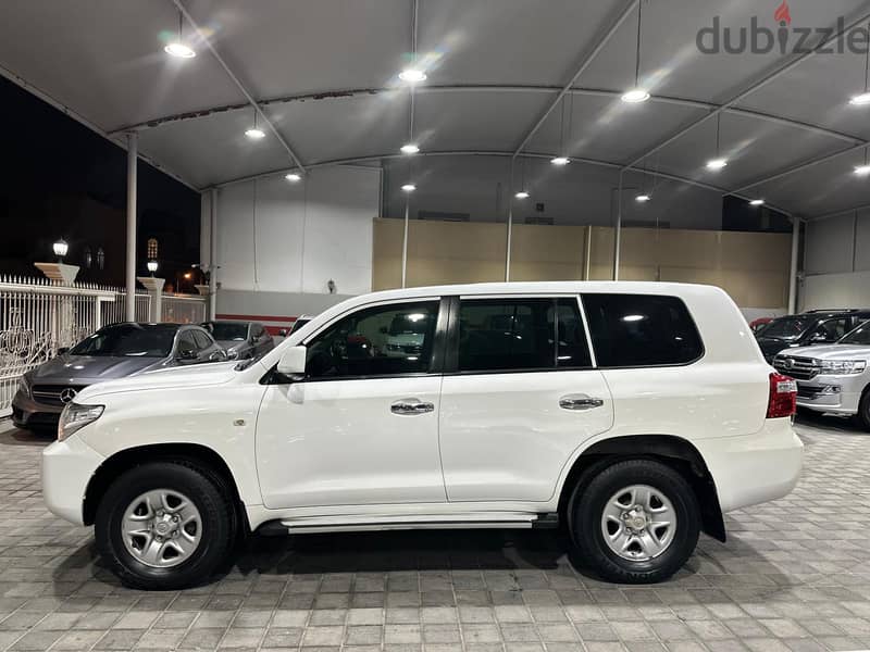 Toyota Land Cruiser G 2011 11