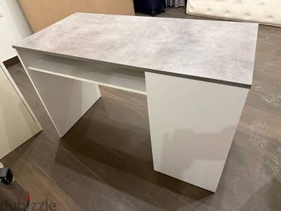 Brand New Condition Study/Dressing Table for Sale – Only 50 BD!