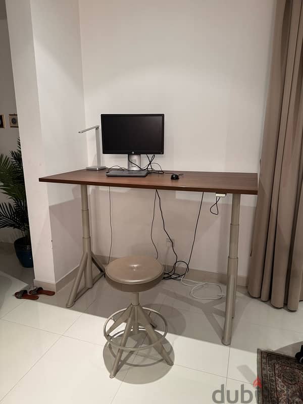 IKEA IDÅSEN Desk sit/stand 1