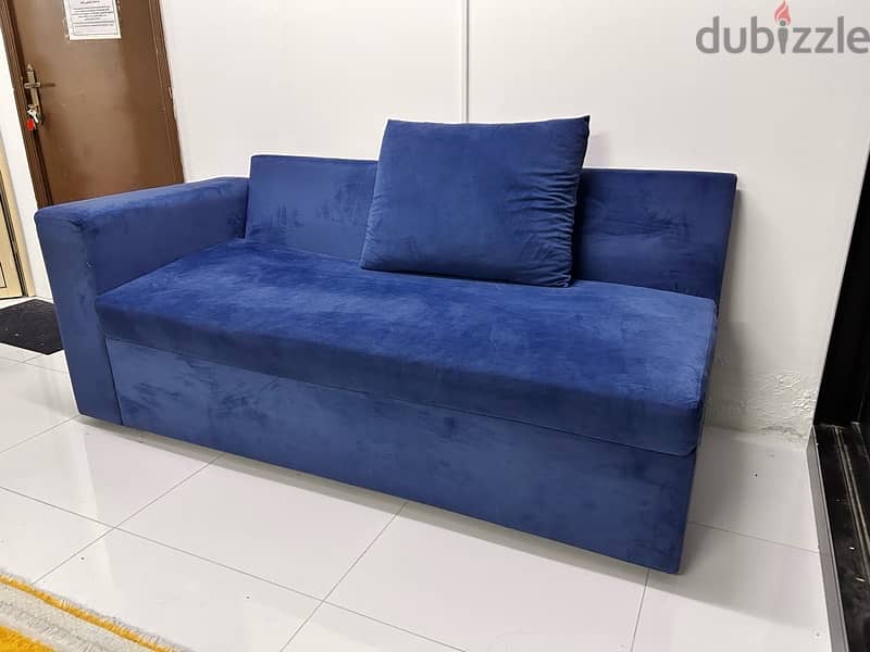 single sofa 0