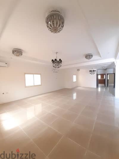 للايجار فيلا واسعة ونظيفة في عالي for rent villa in a'ali