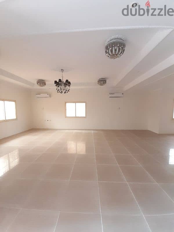 للايجار فيلا واسعة ونظيفة في عالي for rent villa in a'ali 1