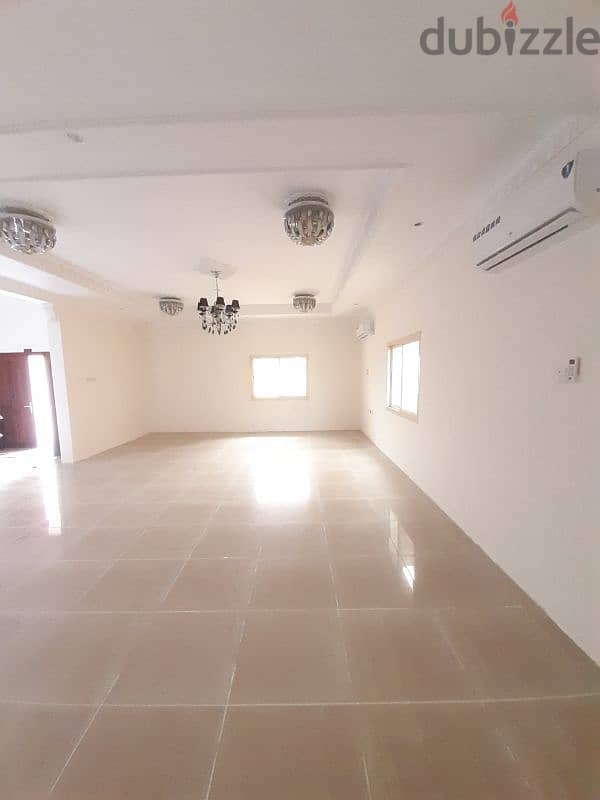 للايجار فيلا واسعة ونظيفة في عالي for rent villa in a'ali 2