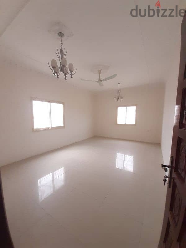 للايجار فيلا واسعة ونظيفة في عالي for rent villa in a'ali 16