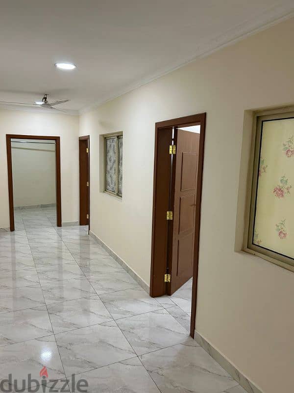 شقه للايجار في المحرق الكازينو شامل 2BHK Flat for rent in muharriq 2