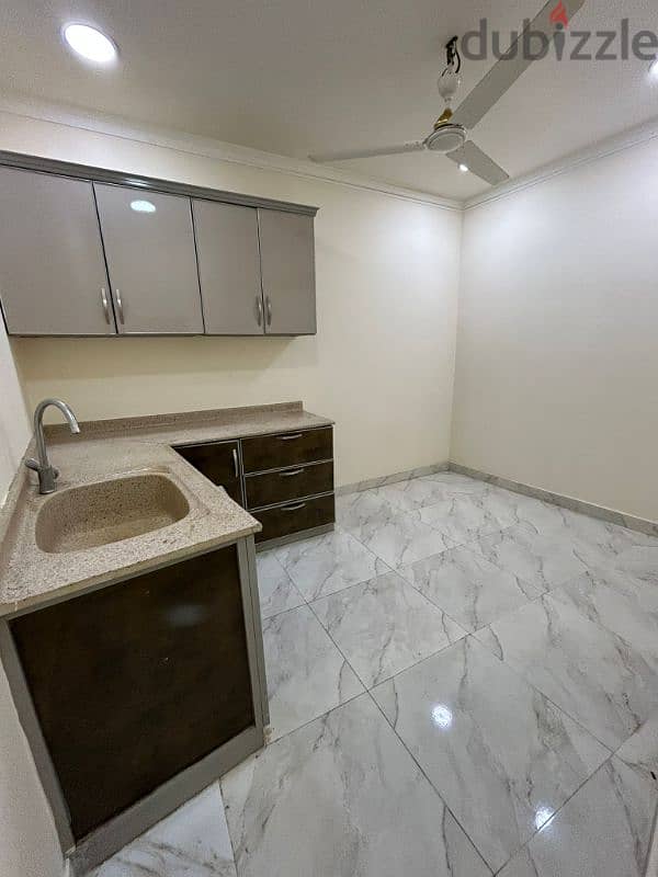 شقه للايجار في المحرق الكازينو شامل 2BHK Flat for rent in muharriq 8