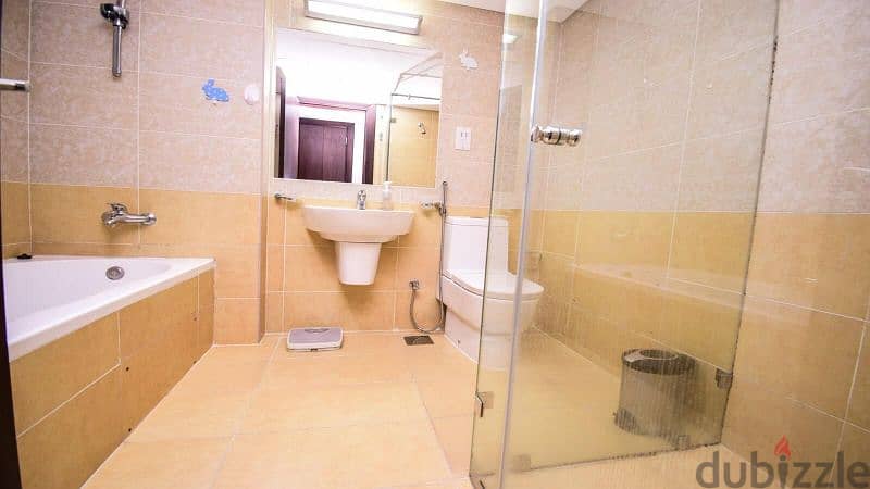 flat  in amwaj island ,tala 10