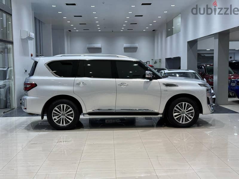 Nissan Patrol LE Platinum 2021 Silver 2