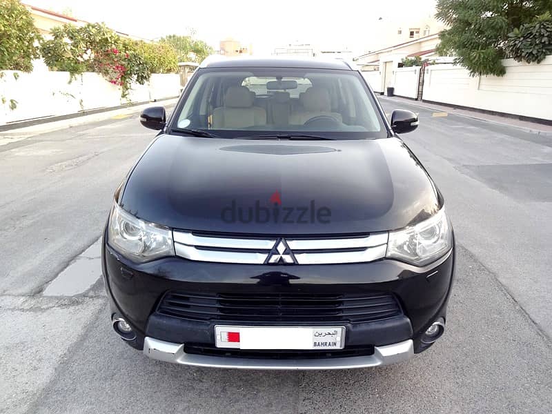 Mitsubishi Outlander 3.0L 2015 Black V6 7Seat Full Option 4x4 Well Mai 0