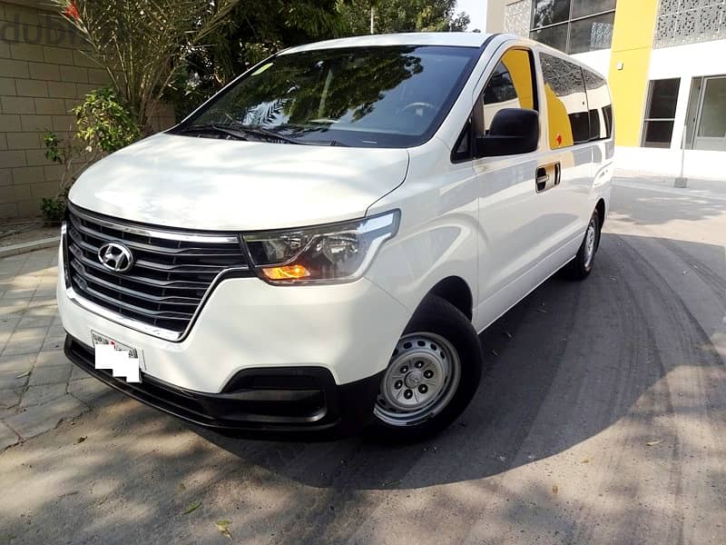 Hyundai H1 2.7 L 2021 White PVT 12 Seat Automatic Gear Well Maintained 13