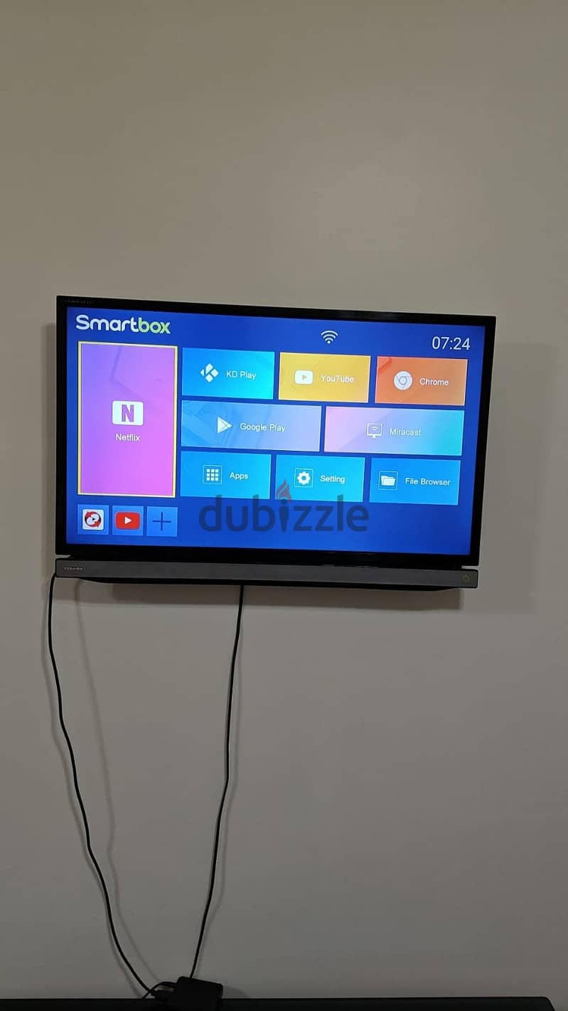 25bd - 32" Toshiba TV with smart android box for sale 0