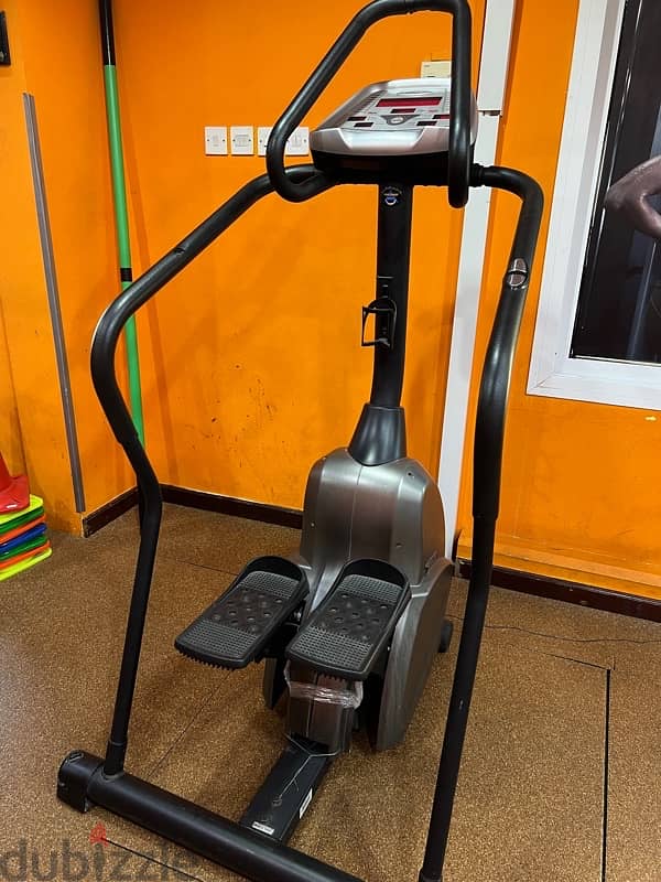 dumbbell set and treadmill for sale 4