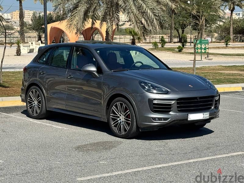 Porsche Cayenne GTS 2016 grey 0